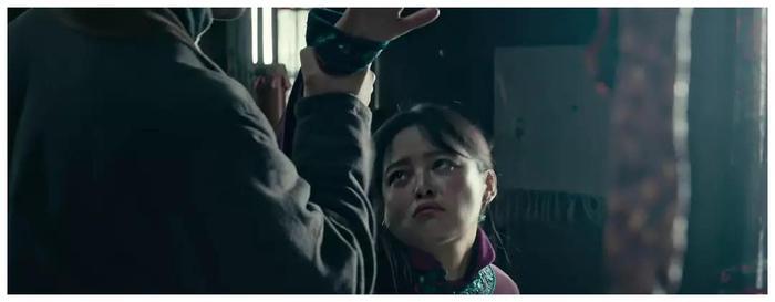 花灵被杀，老罗头也因副官叛变身死，结局越来越扑朔迷离