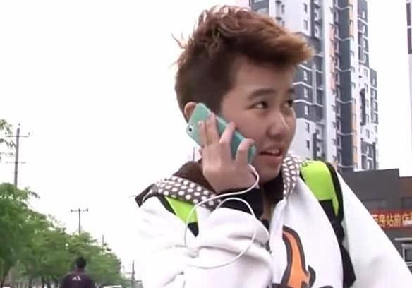 变形计叛逆女孩后续：韩安冉当妈，陈佩雯当网红