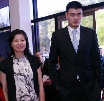 嫁给400斤的姚明什么感觉？妻子大胆透露私生活，姚明哭笑不得