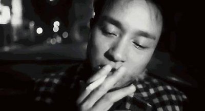 ​张国荣抽烟的20个经典瞬间！