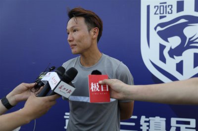 ​曾破法国队球门，邓卓翔期待再战中超