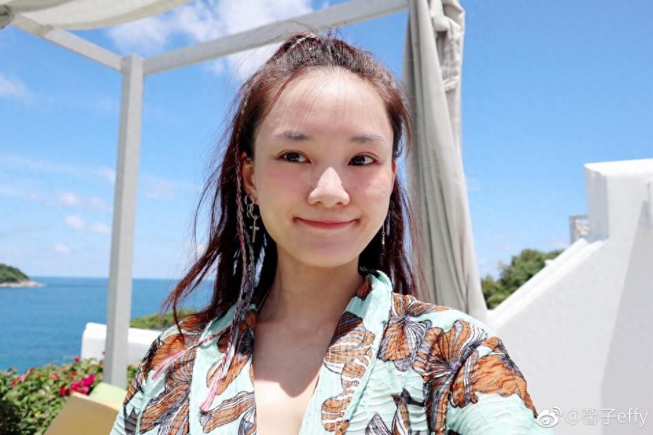 《红苹果乐园》女主馨子近照曝光，网友：明明很漂亮就是不红