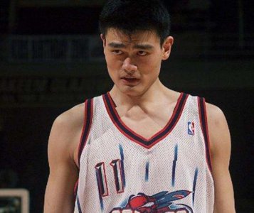 ​《姚明年》影评：我一直认为，姚明的伟大不在于他的身高