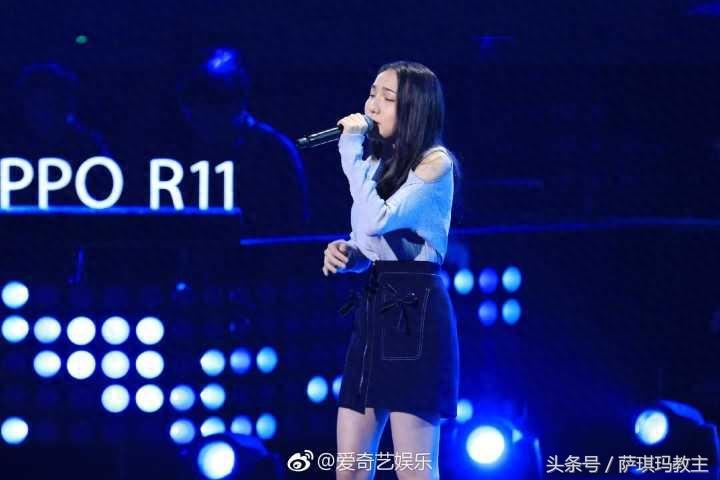 《中国新歌声》星海小师妹于梓贝演绎《模特》，唱得不如汪晨蕊，但好在长得漂亮