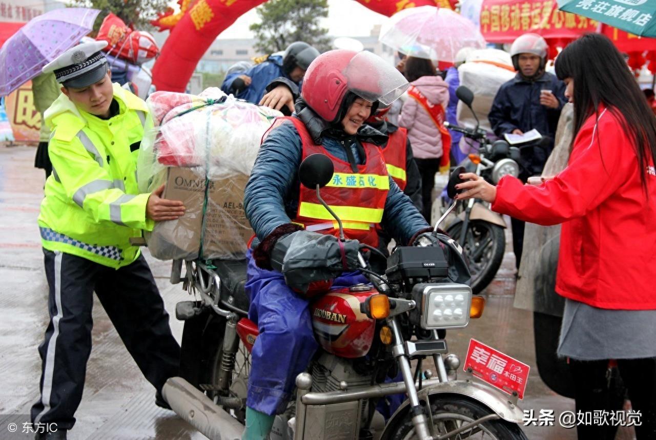 有钱没钱回家过年！10张农民工返乡图，看到哪一张你想家了