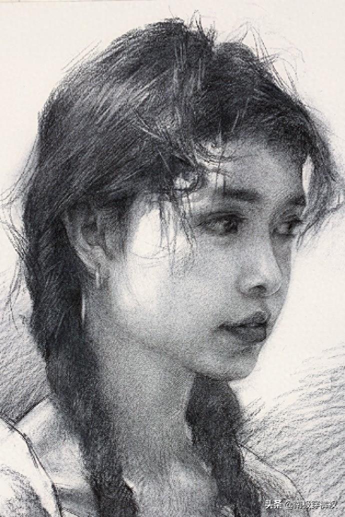 非常唯美的小姐姐人物肖像素描画，值得收藏学习