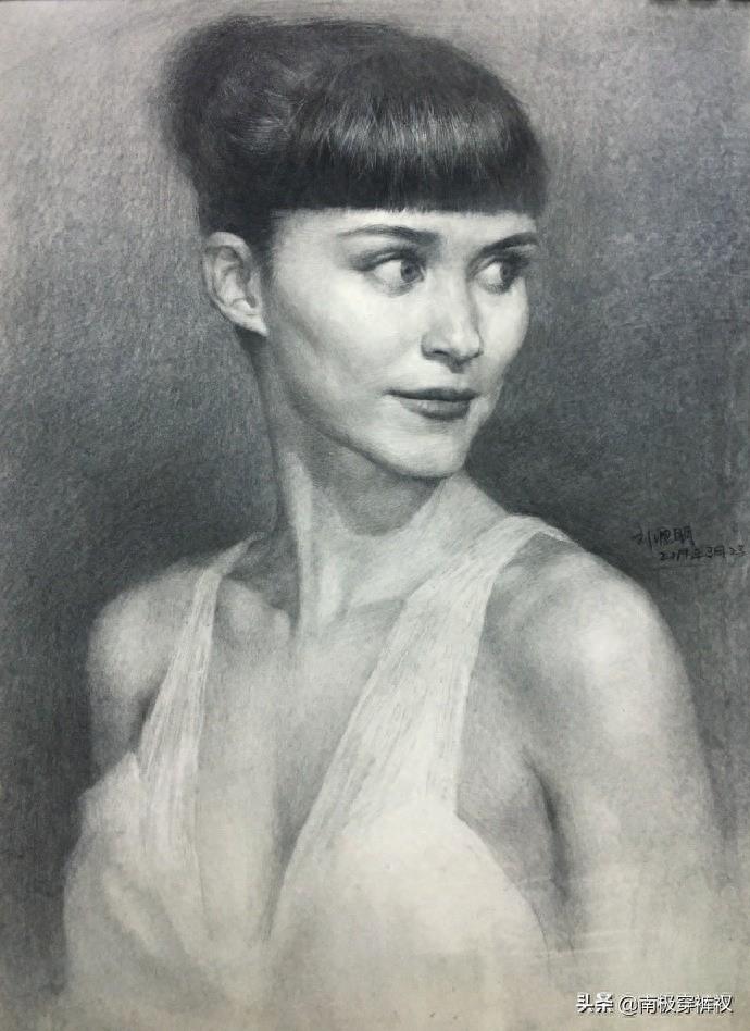 非常唯美的小姐姐人物肖像素描画，值得收藏学习
