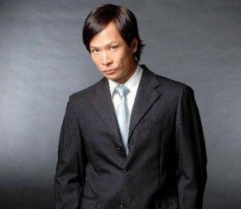 ​63岁单身的“万年绿叶”骤瘦引关注，曾是梁朝伟首席伴郎