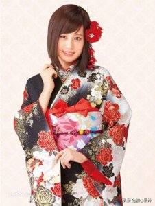 ​AKB48偶像女团前成员 前田敦子 顺利产子，你曾是阿酱的迷妹吗？